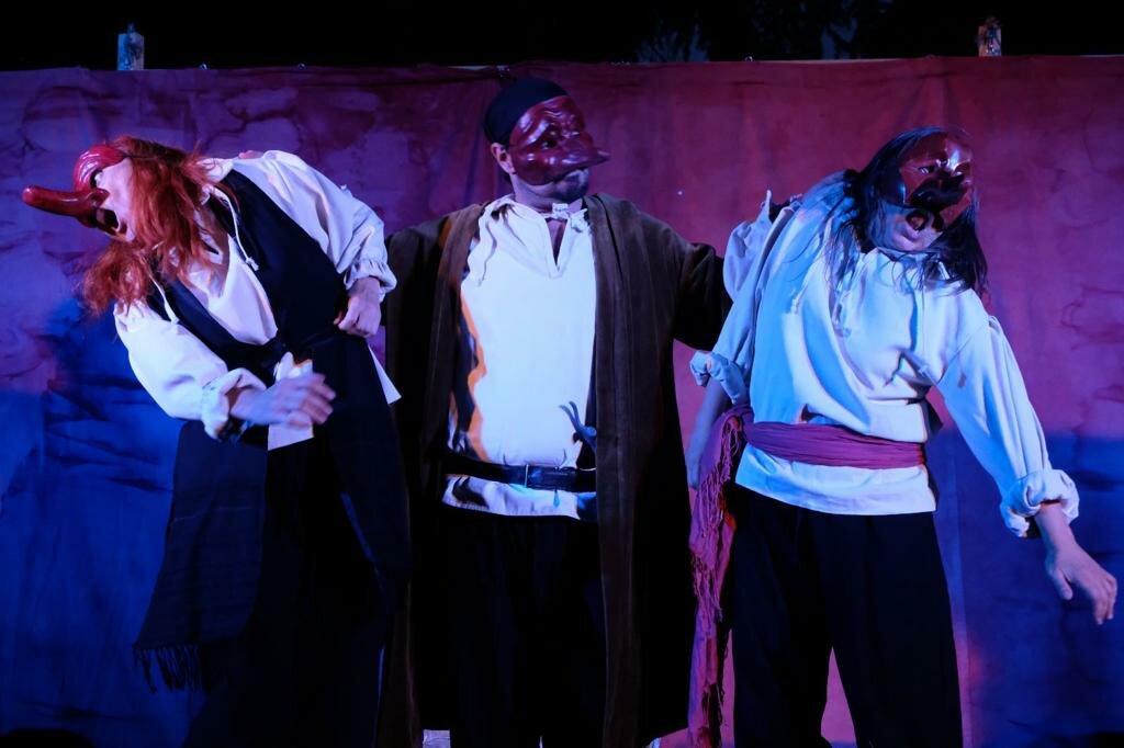 "Masquerade Mask" della compagnia Fraternal al Roots di Catania il 10 e 11 febbraio