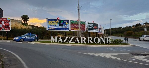 Controlli della Polizia di Stato a Mazzarrone e nella frazione di Granieri a Caltagirone