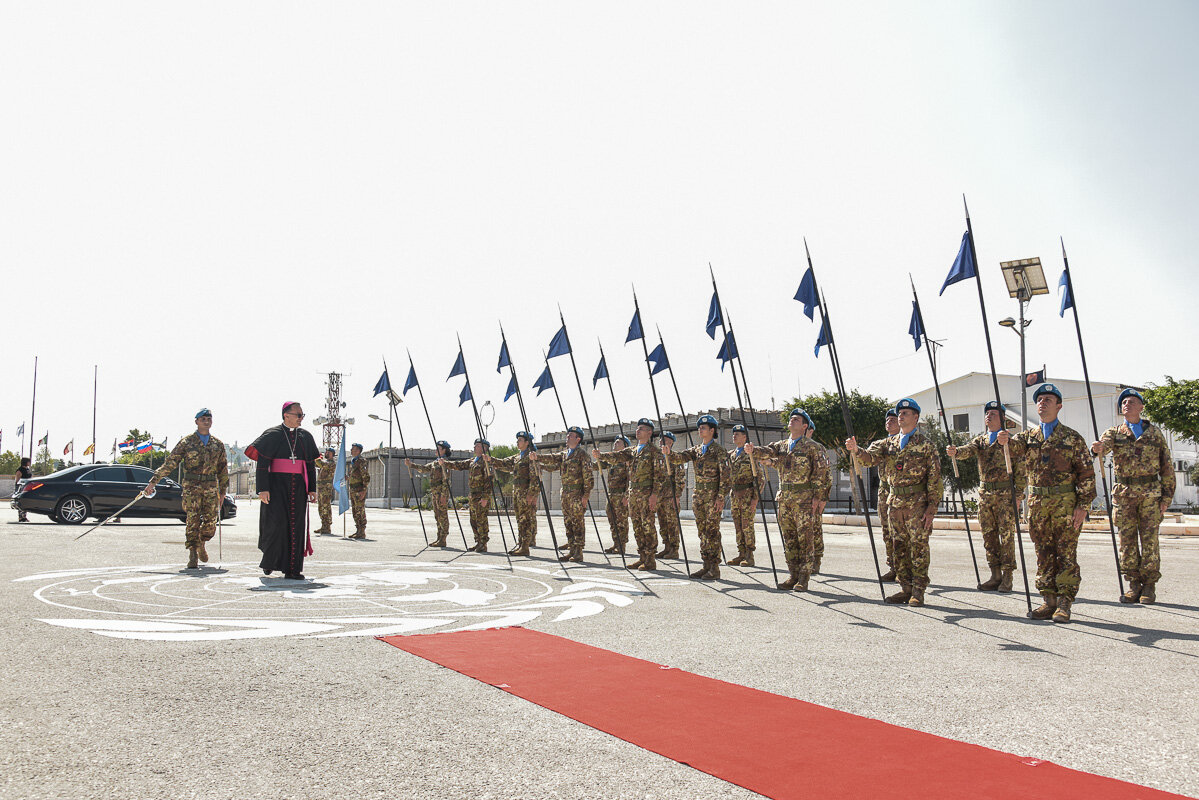 Visita del Nunzio Apostolico Joseph Spiteri ai militari siciliani della Brigata Aosta in Libano Visita del Nunzio Apostolico Joseph Spiteri ai militari siciliani della Brigata Aosta in Libano