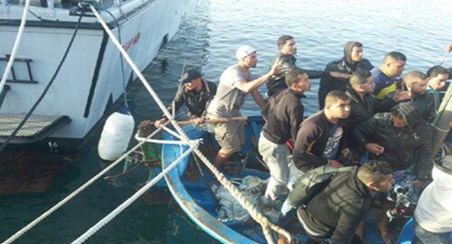 Immigrazione, il 58% degli italiani &egrave; &laquo;preoccupato&raquo;. Ma per tre connazionali su quattro chi scappa da guerre e terrorismo &laquo;va accolto&raquo;