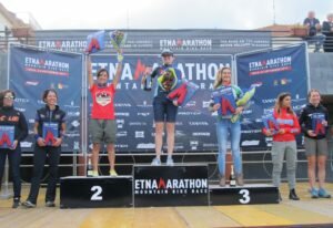 il-podio-femminile-marathon-con-ada-xinxo-morerana-300x206-1542377642.jpg