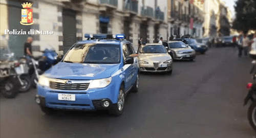 Due denunciati dalla Polizia per ricettazione, accesso e detenzione abusiva di codici di accesso a sistemi informatici