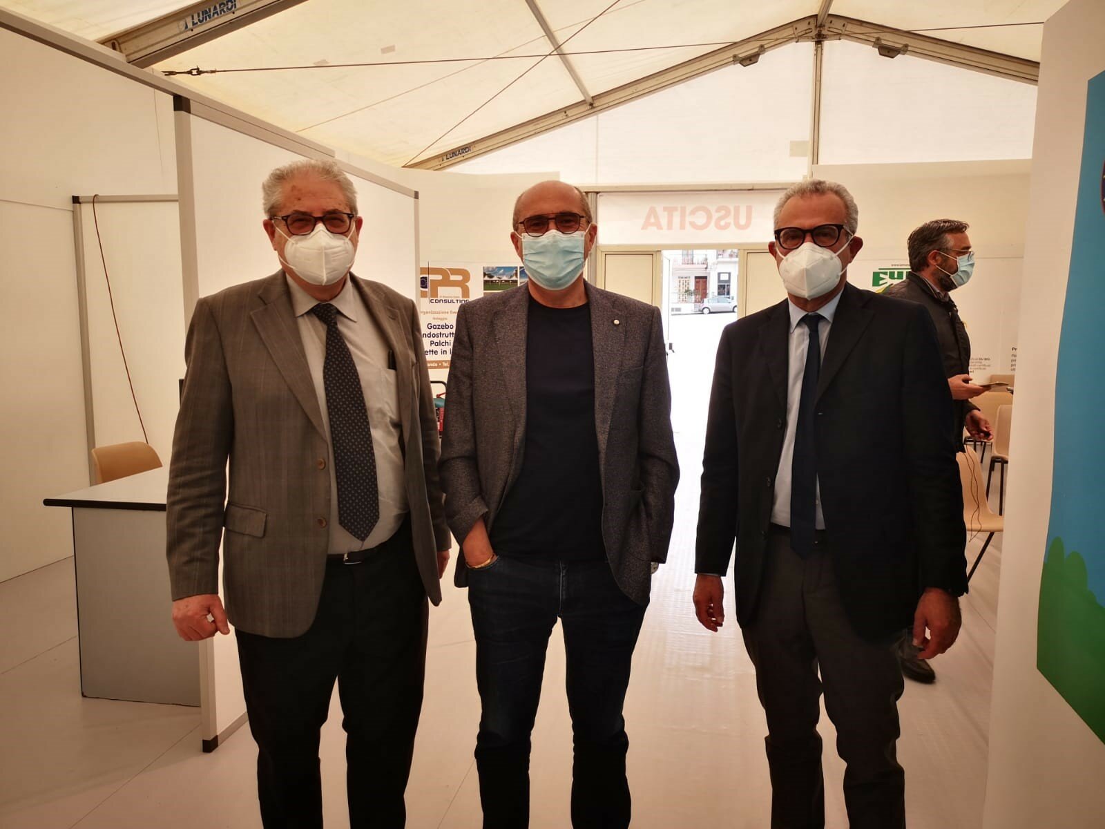 A Capo d'Orlando inaugurato il centro vaccinale in Piazza Bontempo