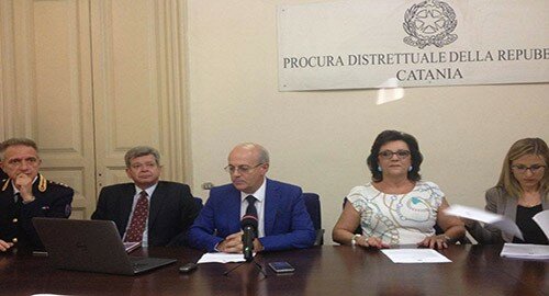 Operazione 12 Apostoli della Polizia Postale di Catania, scoperta comunit&agrave; religiosa dove avvenivano violenze sessuali su minori, arrestate tre adepte e l&rsquo;arcangelo Pietro Capuana