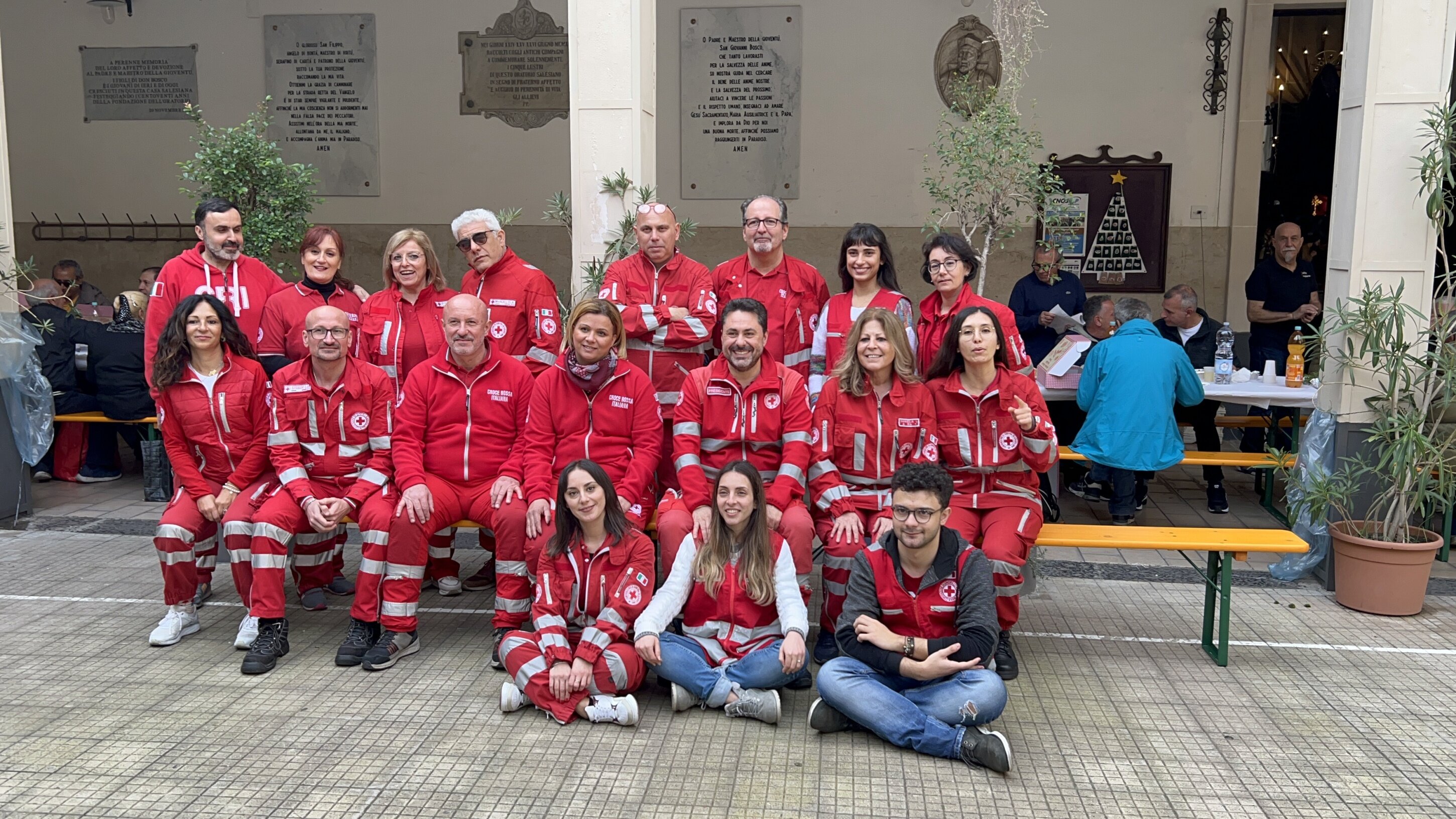 Pranzo di solidariet&agrave;&nbsp;all&rsquo;Oratorio S. Filippo per senza fissa dimora, con C.R.I.,&nbsp;Rotary&nbsp;e militari Sigonella