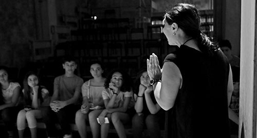 Alla Sala Roots di Catania in scena gli spettacoli "La storia di Lisia" e "La Corona rubata" a chiusura di un percorso formativo curato da Antonella Caldarella