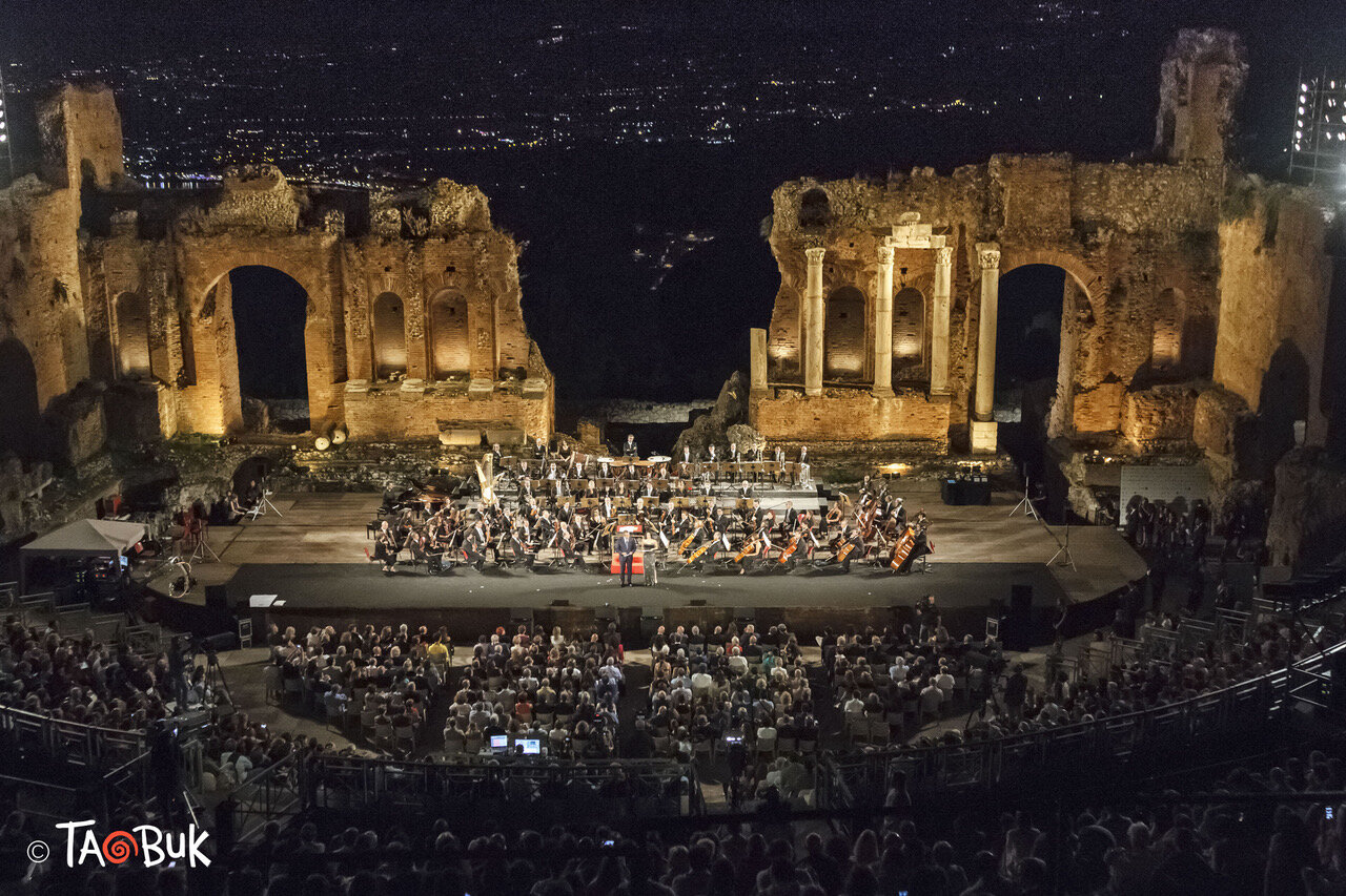 Taormina Arte: "Cavalleria Rusticana" e "Pagliacci" chiudono la stagione estiva Taormina Arte: "Cavalleria Rusticana" e "Pagliacci" chiudono la stagione estiva