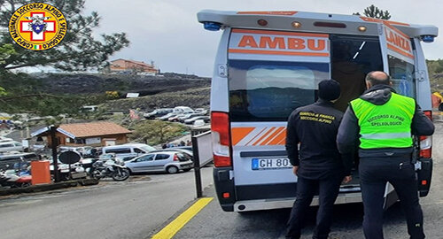 Intervento del Soccorso Alpino e Speleologico Siciliano per un turista israeliano colto da malore, a quota 2200 metri sul versante sud dell&rsquo;Etna