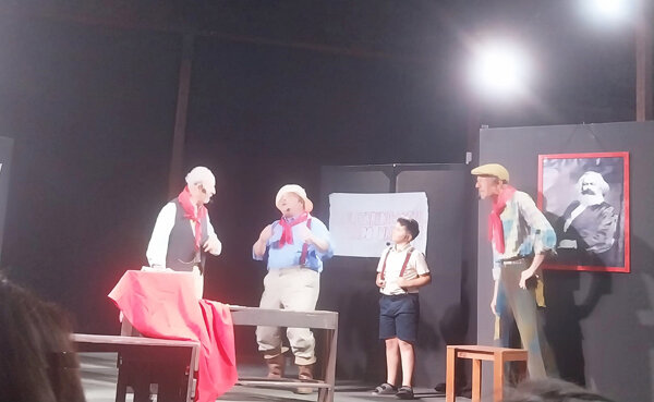 gruppo-in-scena-919805424.jpg