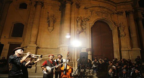 "Ibla Buskers", divertimento e magia contagiano migliaia di spettatori alla 22 edizione del Festival dell'arte di strada