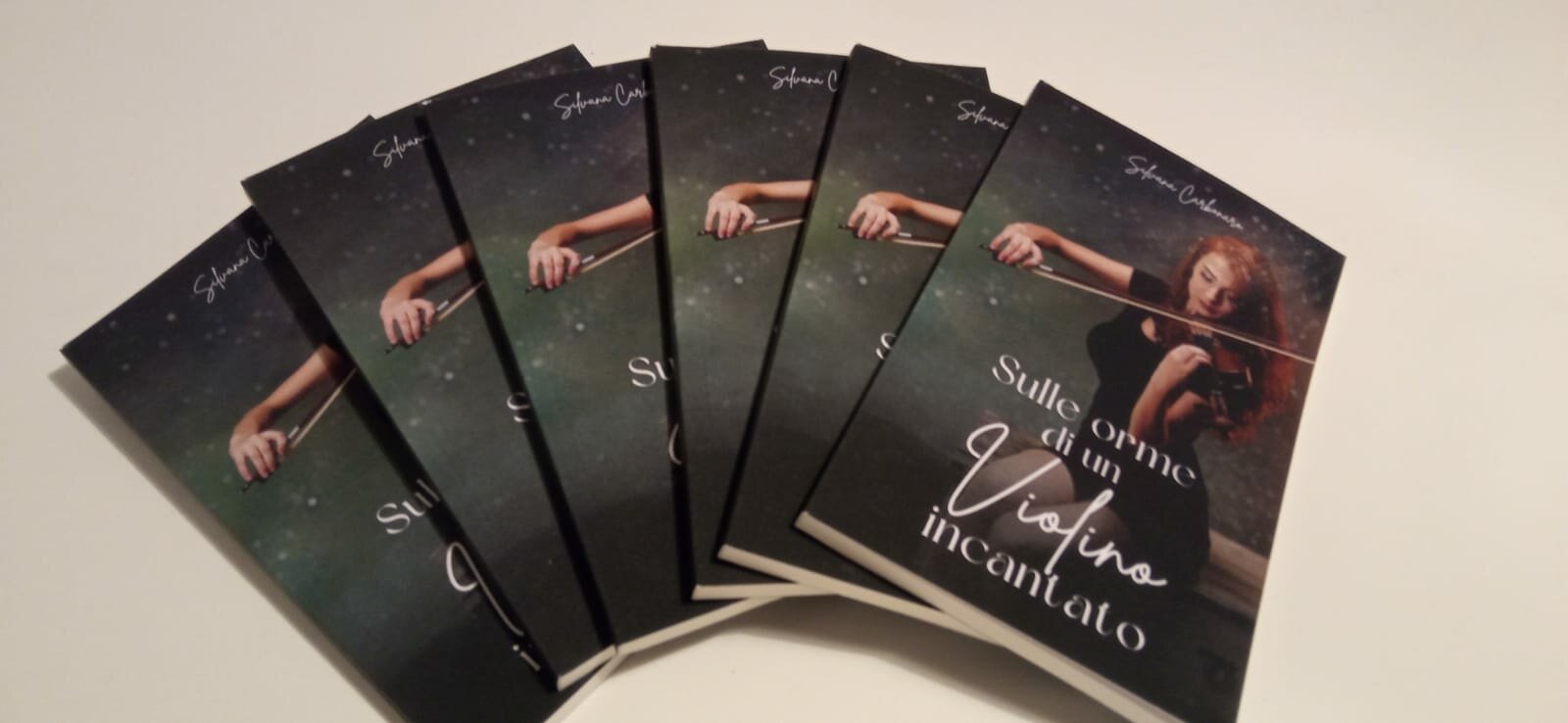 “Sulle orme di un violino incantato”, si presenta a Vittoria l’ultimo romanzo di Silvana Carbonaro “Sulle orme di un violino incantato”, si presenta a Vittoria l’ultimo romanzo di Silvana Carbonaro
