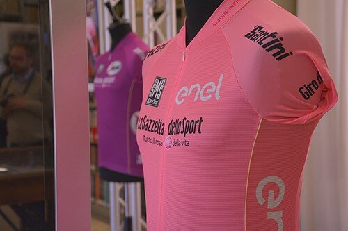 foto-maglia-rosa-2017-bis-34994611.jpg foto-maglia-rosa-2017-bis-34994611.jpg