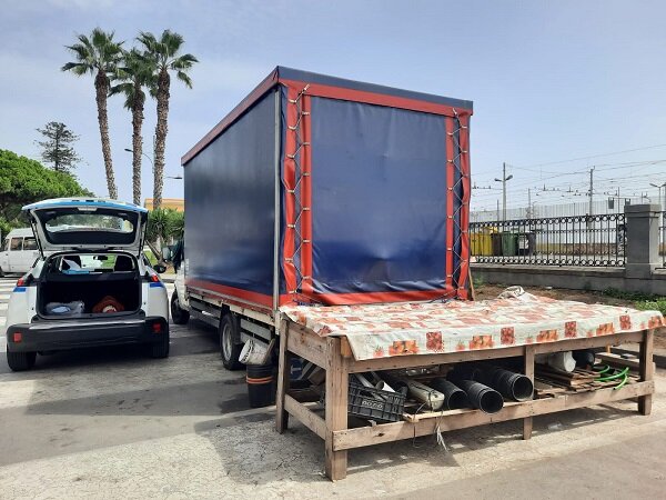 Reparto commerciale della Polizia Municipale in azione per sanzionare esercenti rumorosi e abusivi
