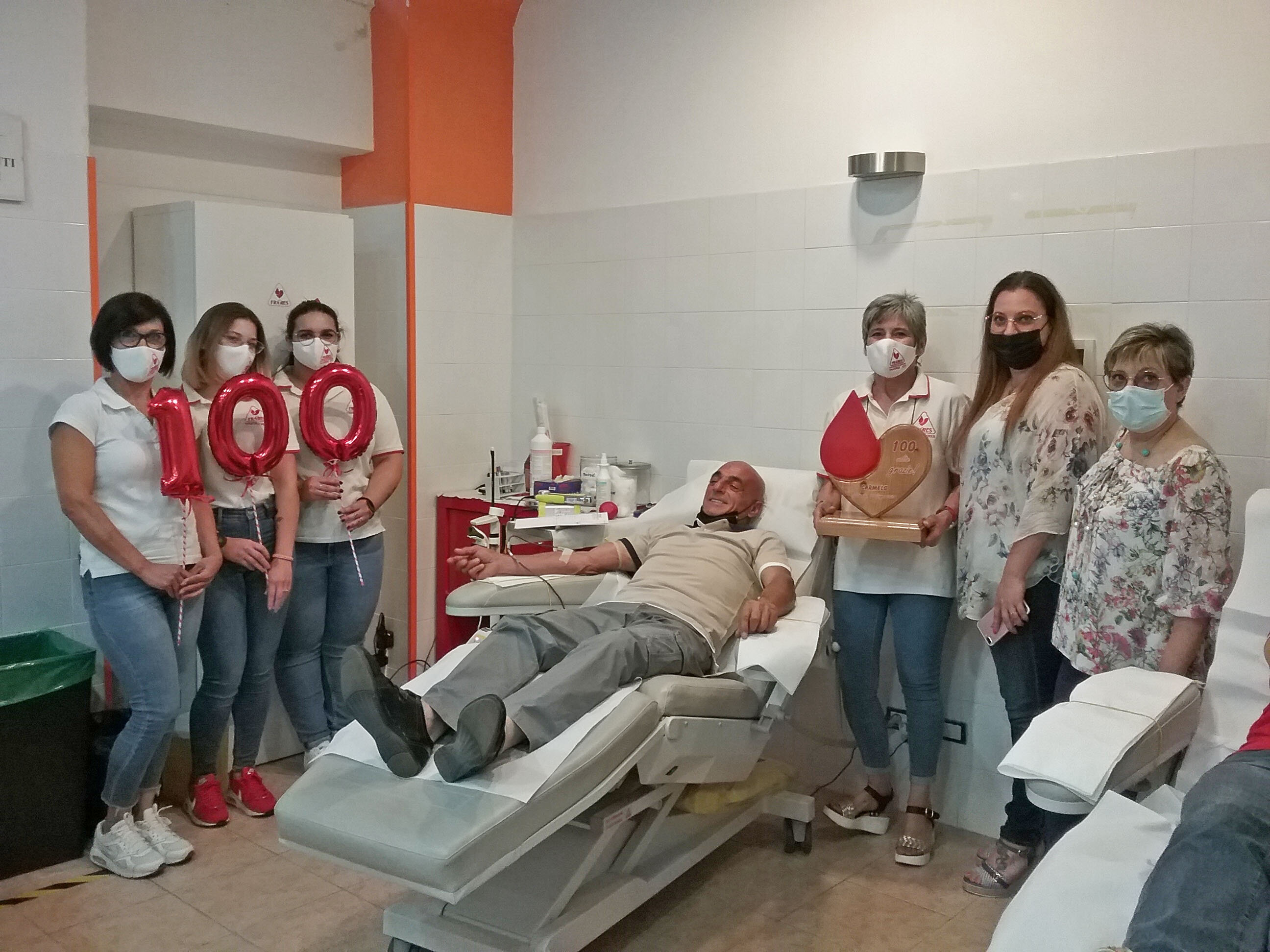Due donatori Fratres raggiungono cento donazioni di sangue, il Presidente Catania, Enna, Messina, Salice: “Grazie a nome di pazienti, donatori e volontari” Due donatori Fratres raggiungono cento donazioni di sangue, il Presidente Catania, Enna, Messina, Salice: “Grazie a nome di pazienti, donatori e volontari”
