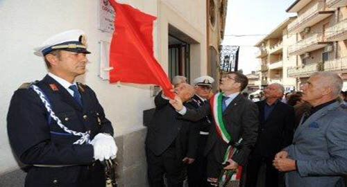 Ad Aci Catena commemorata la figura di Orazio Vecchio “sindaco della pace” dal 1956 al 1968 e dal 1985 al 1988 Ad Aci Catena commemorata la figura di Orazio Vecchio “sindaco della pace” dal 1956 al 1968 e dal 1985 al 1988