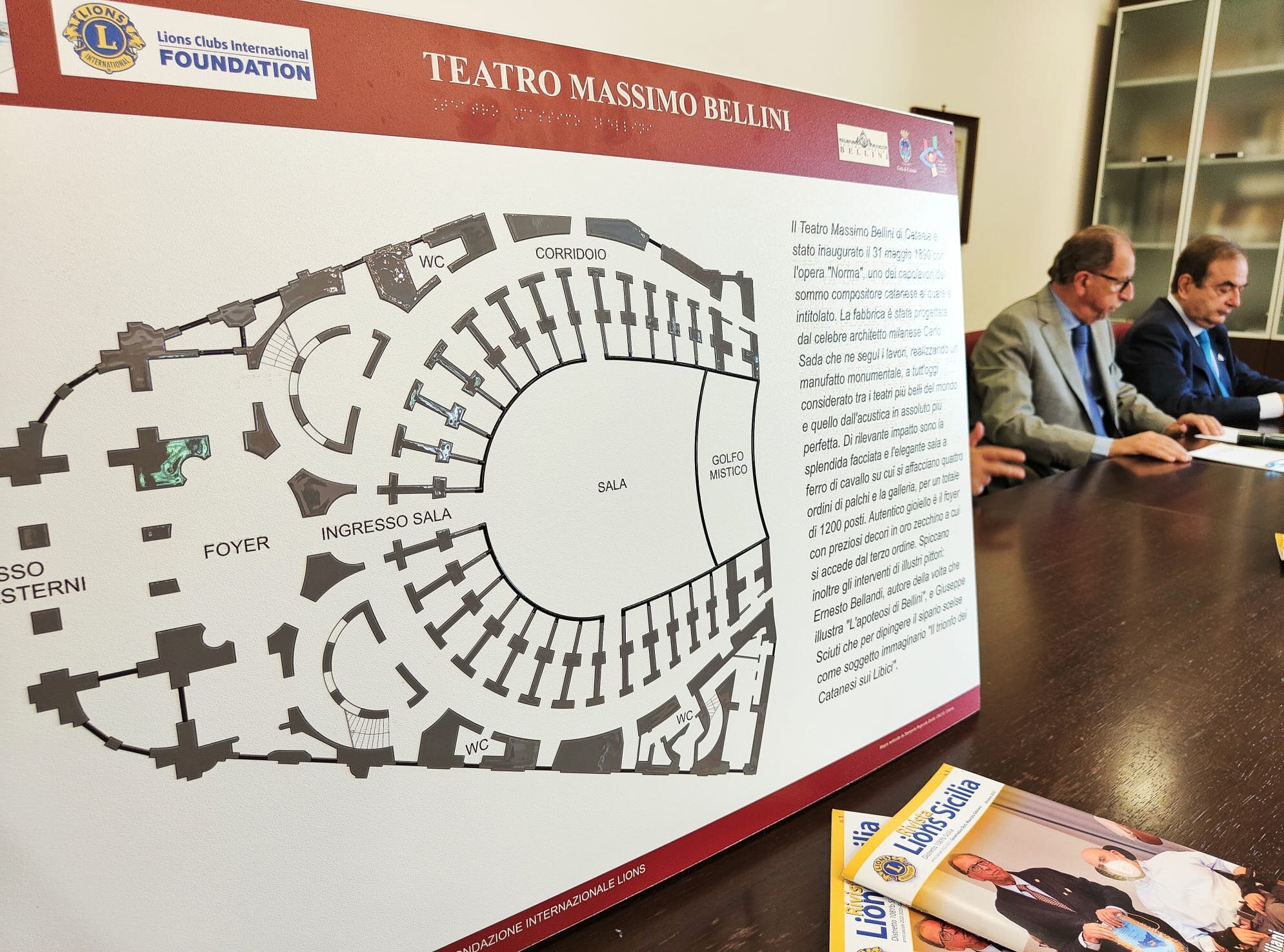 Una mappa tattile Braille nella Cattedrale di Catania con un progetto del Distretto Lions 108 Yb Sicilia Una mappa tattile Braille nella Cattedrale di Catania con un progetto del Distretto Lions 108 Yb Sicilia