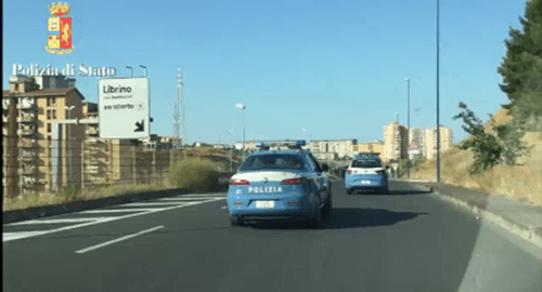 La Polizia evita una strage a Librino, denunciato un uomo che voleva far esplodere una bombola per distruggere il proprio appartamento