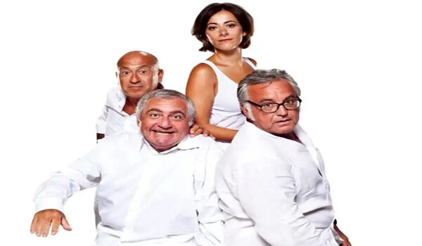 Il 27 luglio ad Aci Bonaccorsi, per "Teatro in Corte", il Gatto Blu in "Basta che non sudi"