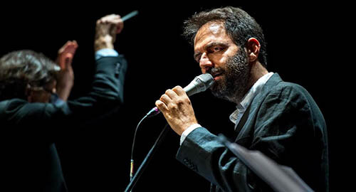 Stasera al Teatro Antico di Taormina "Come una specie di sorriso&rdquo;, Neri Marcor&egrave; interpreta De Andr&egrave;