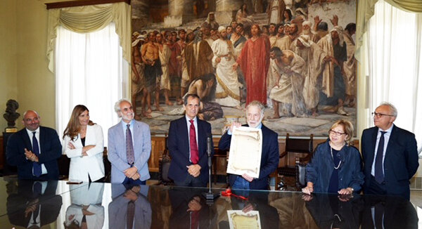 Cittadinanza onoraria al Maestro Gabriele Lavia stamattina a Palazzo degli Elefanti