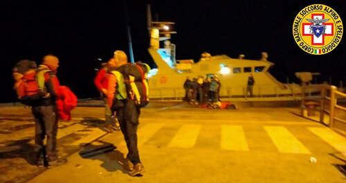 Intervento di ricerca in corso di un uomo sull'isola di Stromboli, impegnati Soccorso Alpino e Speleologico Siciliano e militari del SAGF della Guardia di Finanza