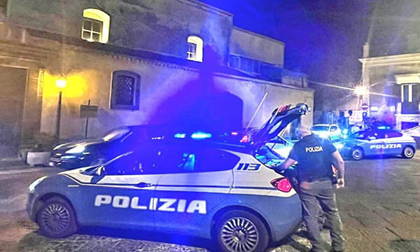 Ad Acireale perseguita l&rsquo;ex moglie e la minaccia con un&rsquo;ascia, arrestato dagli agenti del Commissariato locale