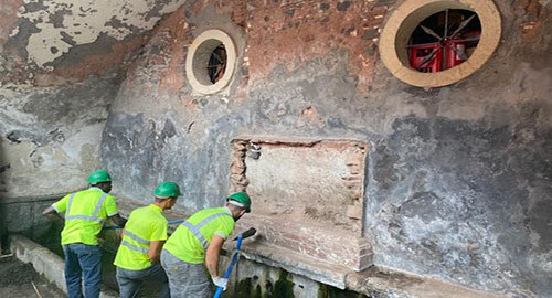 Pescheria, avviati i lavori di restauro per la fontana dei Sette canali Pescheria, avviati i lavori di restauro per la fontana dei Sette canali