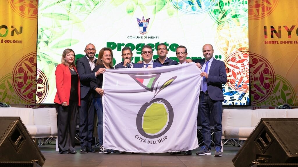 "Olio e olivicoltura tra tradizione e innovazione" a Menfi il 18 maggio "Olio e olivicoltura tra tradizione e innovazione" a Menfi il 18 maggio