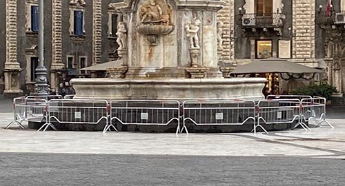 Covid, ancora vigente il divieto di stazionamento in piazza Duomo e nel borgo di San Giovanni Li Cuti