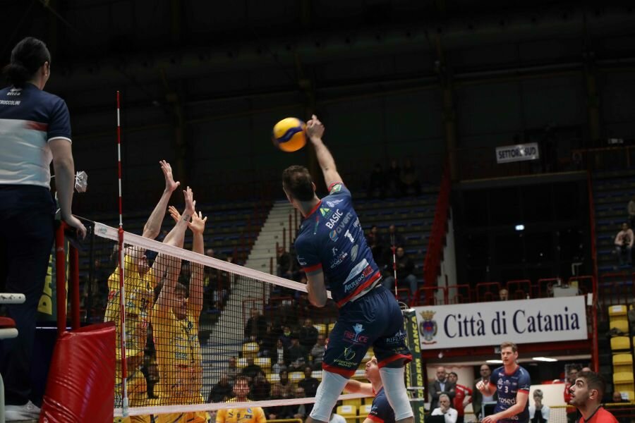 Serie A2, Cosedil Acicastello sconfitta al tie break dal Pordenone
