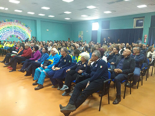 cs2-convegno-sulla-sicurezza-ad-adrano-il-pubblico-in-sala-452231174.jpg