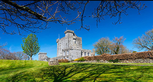 Pianeta Drink, dall'Irlanda il Knappogue Castle Whiskey tre distillazioni e la collina del bacio