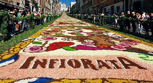 Anche Emanuele Filiberto ospite dell'Infiorata di Noto