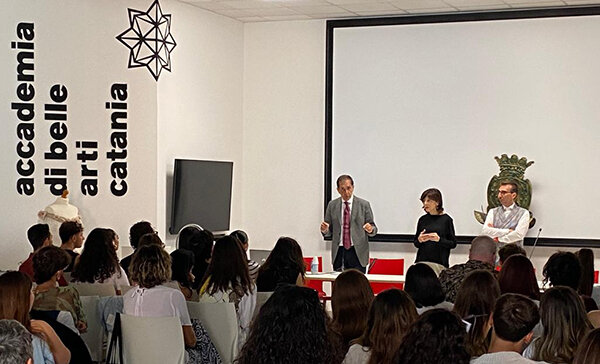 Sindaco Enrico Trantino in visita all&rsquo;Accademia di Belle Arti