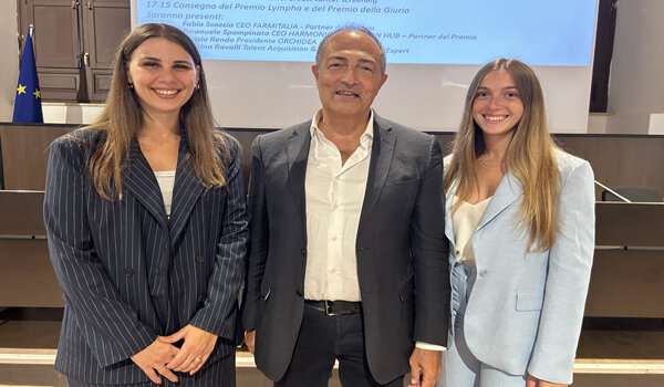 Premio Lympha Raffaella Mandarano, la milanese Valentina Mancuso vince la prima edizione dell’award, premio speciale alla romana Gioia Montana Premio Lympha Raffaella Mandarano, la milanese Valentina Mancuso vince la prima edizione dell’award, premio speciale alla romana Gioia Montana