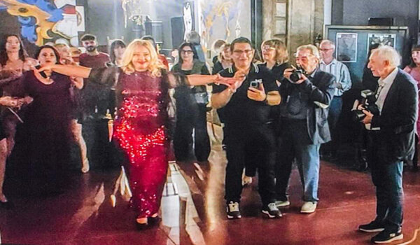 Al Casale dell'Arte, a Catania, la dance anni Settanta con Angela Di Mauro nella serata "Paint Art as Music"
