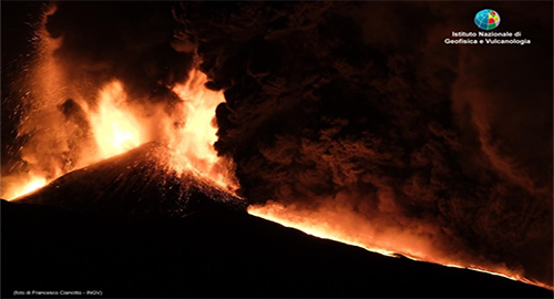 Etna, la "musica" delle fontane di lava per monitorare le eruzioni Etna, la "musica" delle fontane di lava per monitorare le eruzioni