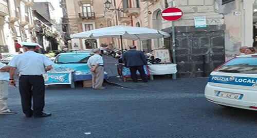 Antiabusivismo commerciale, sequestri e verbali dei Vigili Urbani di Catania per migliaia di euro