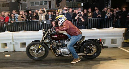 Triumph Bonneville Bobber, il nuovo modello in prima italiana al salone EICMA di Milano