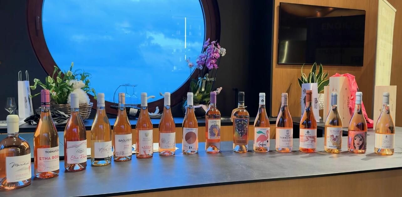 “Enology in Rosa”: l’evento più atteso dagli enologi siciliani “Enology in Rosa”: l’evento più atteso dagli enologi siciliani