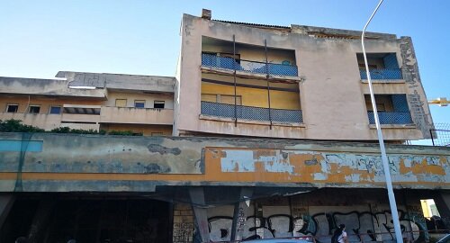 Palazzine di via Bernini, consigliere Andrea Cardello: "Fermiamo questo degrado"