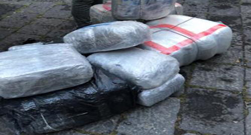 Tre arresti della Squadra Mobile con sequestro di oltre 100 kg di droga