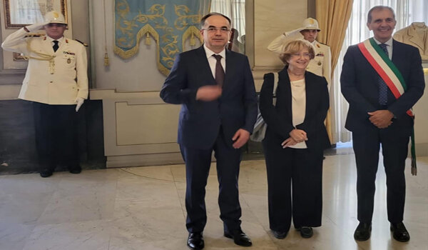 A Palazzo degli Elefanti il indaco Enrico Trantino riceve il presidente dell'Albania Bajram Begaj A Palazzo degli Elefanti il indaco Enrico Trantino riceve il presidente dell'Albania Bajram Begaj