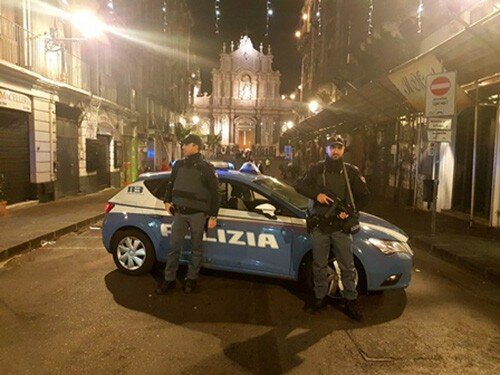 Controlli e posti di blocco del Commissariato Borgo-Ognina nei quartieri di Picanello e Villaggio Dusmet e nelle vicinanze di istituti medi-superiori