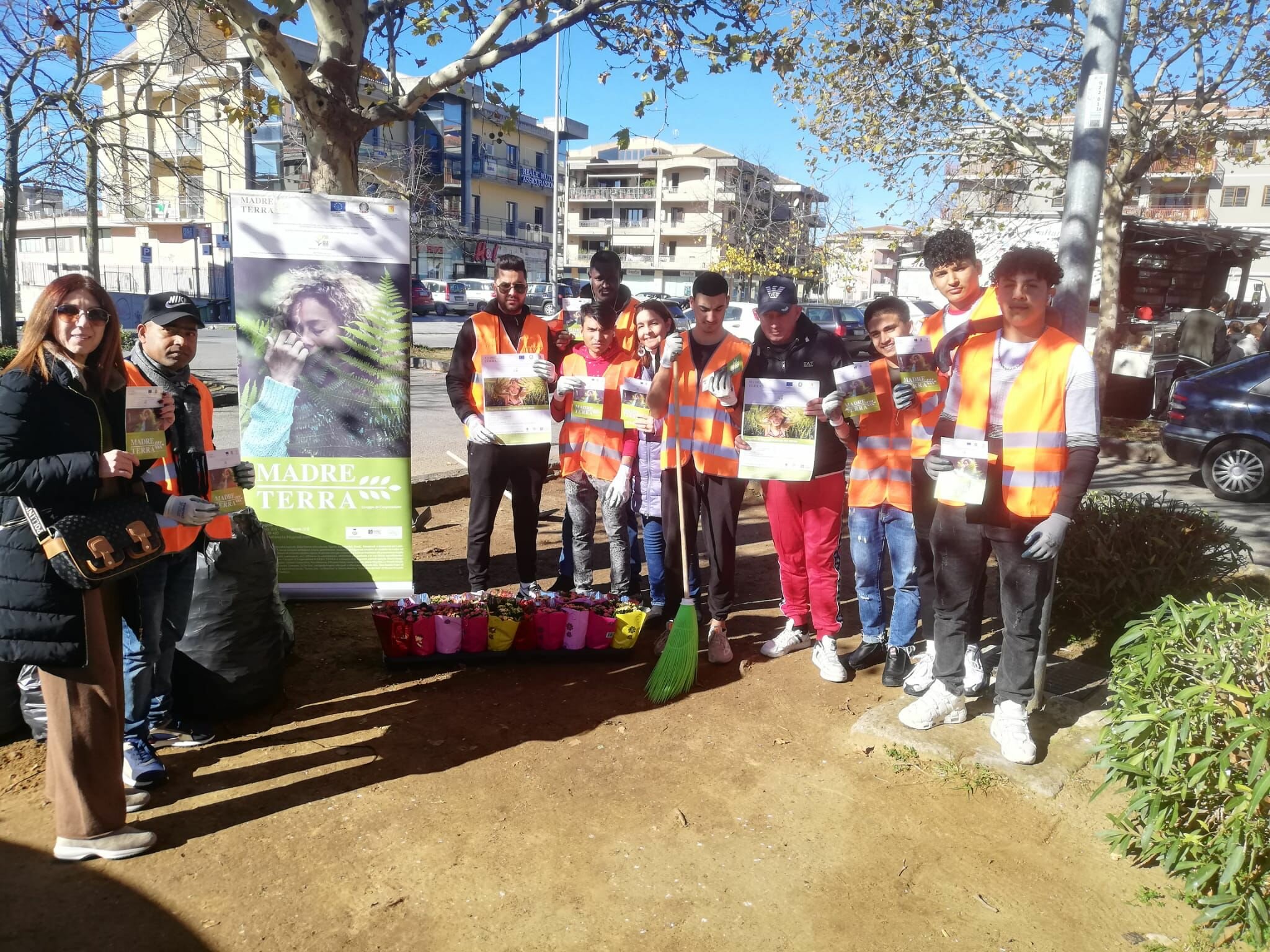 Progetto Madre Terra, giovani immigrati del SAI protagonisti di un'iniziativa di riqualificazione urbana a Caltagirone