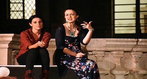 Ai "Benedettini" di Catania, parola, dialogo ed amore saffico nella pi&egrave;ce "Giacominazza" di Luana Rondinelli per il ciclo "Nuovo Teatro"