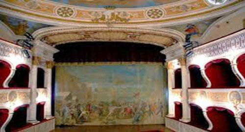 Il Margherita di Racalmuto, un teatro a luci spente, perch&egrave;? L'ultimo direttore artistico, Fabrizio Catalano, racconta la sua esperienza