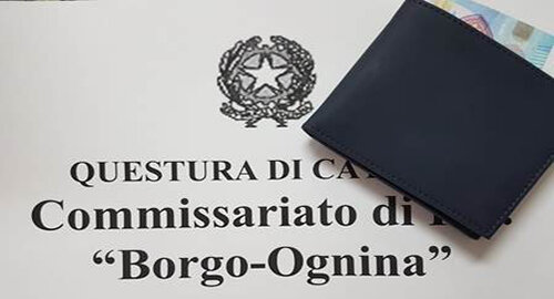 Signora trova portafoglio smarrito da quindicenne e lo consegna al Commissariato Borgo-Ognina