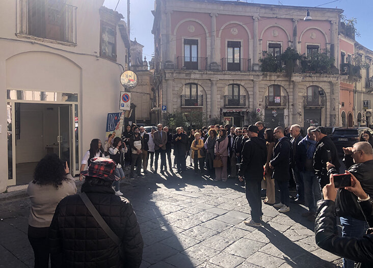 Riqualificazione Piazza Marconi: inaugurate ad Acireale due nuove botteghe per la rivitalizzazione del centro storico Riqualificazione Piazza Marconi: inaugurate ad Acireale due nuove botteghe per la rivitalizzazione del centro storico