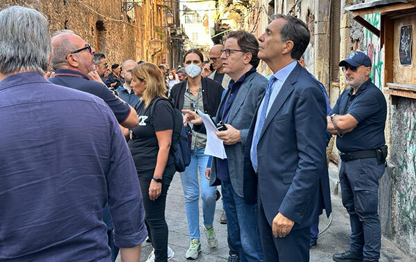 Operazione "Alto impatto" delle forze dell'ordine, il sindaco Enrico Trantino: "L'illegalità non può avere campo libero" Operazione "Alto impatto" delle forze dell'ordine, il sindaco Enrico Trantino: "L'illegalità non può avere campo libero"